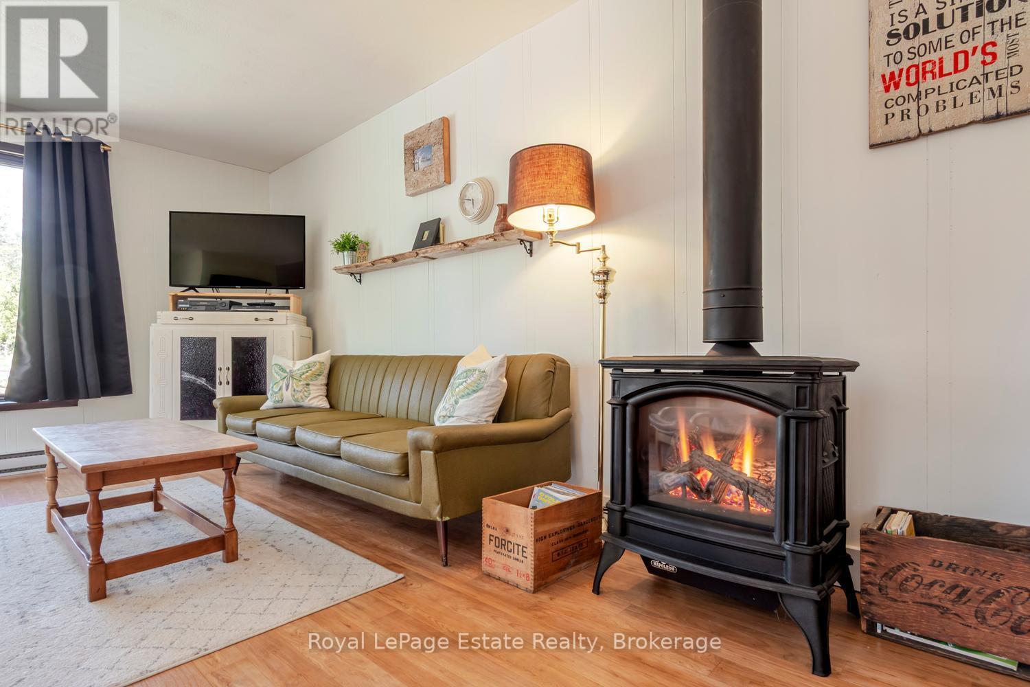 1207 Sauble Falls Road, South Bruce Peninsula, Ontario  N0H 2G0 - Photo 14 - X13059100