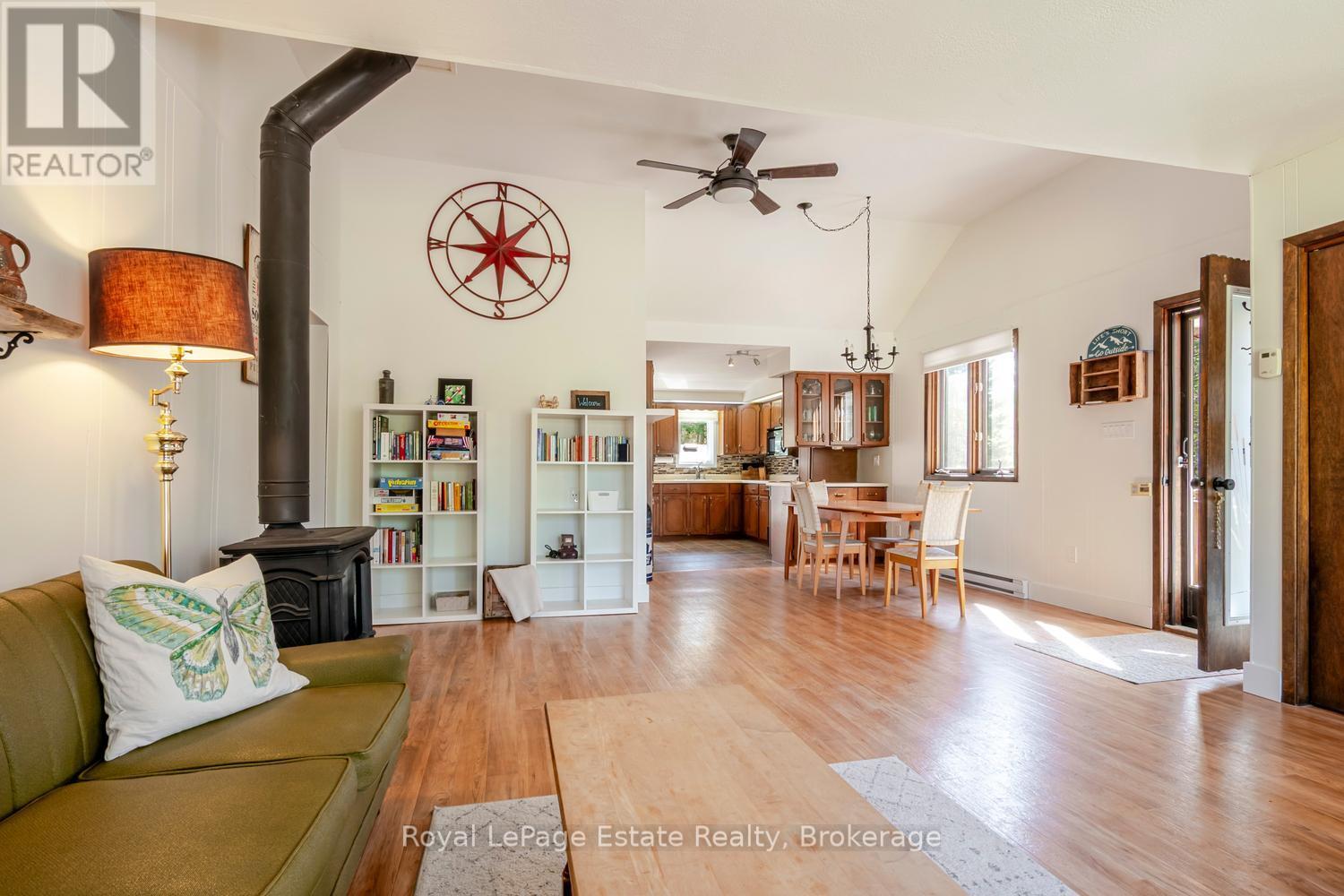 1207 Sauble Falls Road, South Bruce Peninsula, Ontario  N0H 2G0 - Photo 17 - X13059100