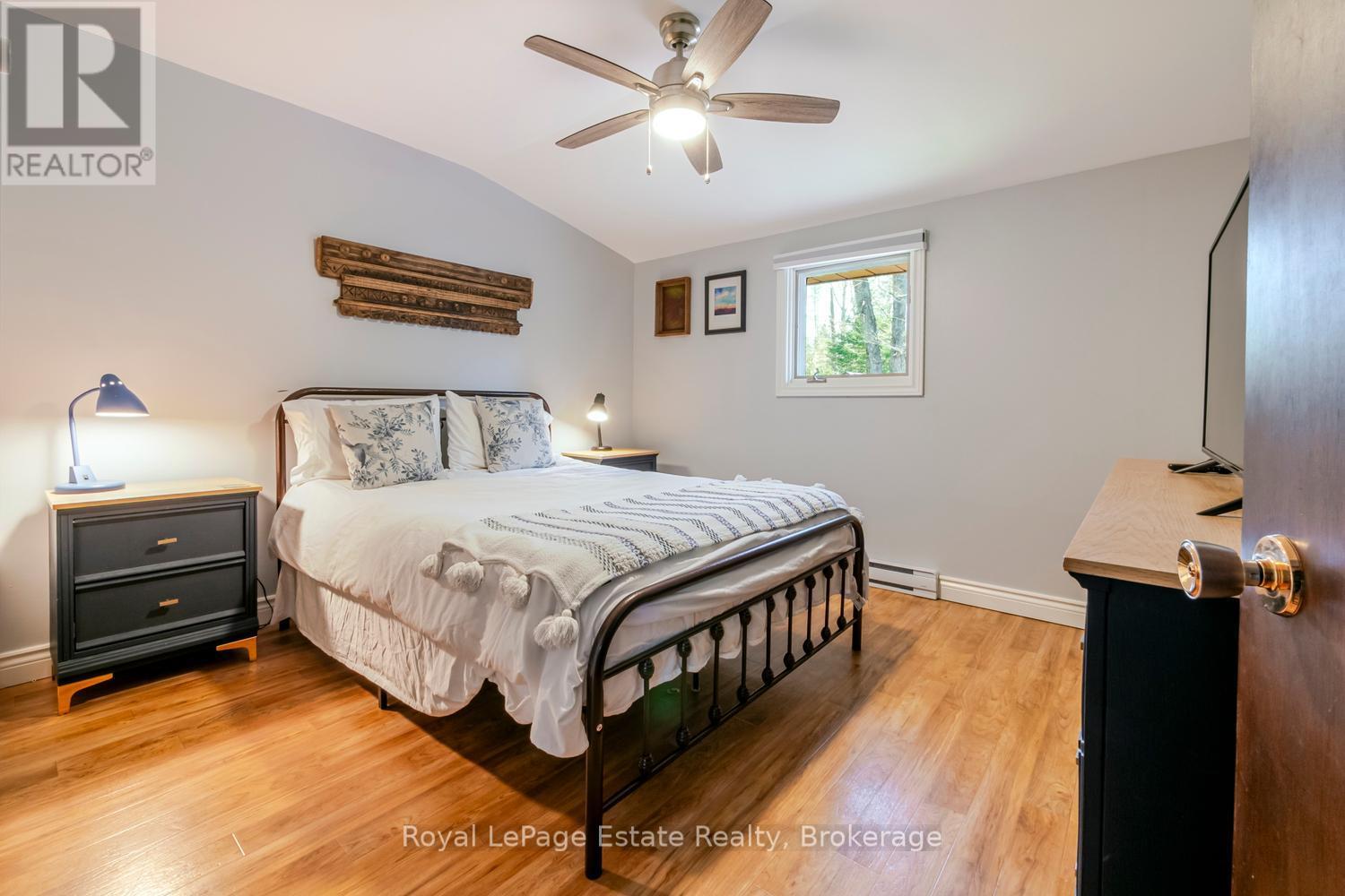 1207 Sauble Falls Road, South Bruce Peninsula, Ontario  N0H 2G0 - Photo 21 - X13059100