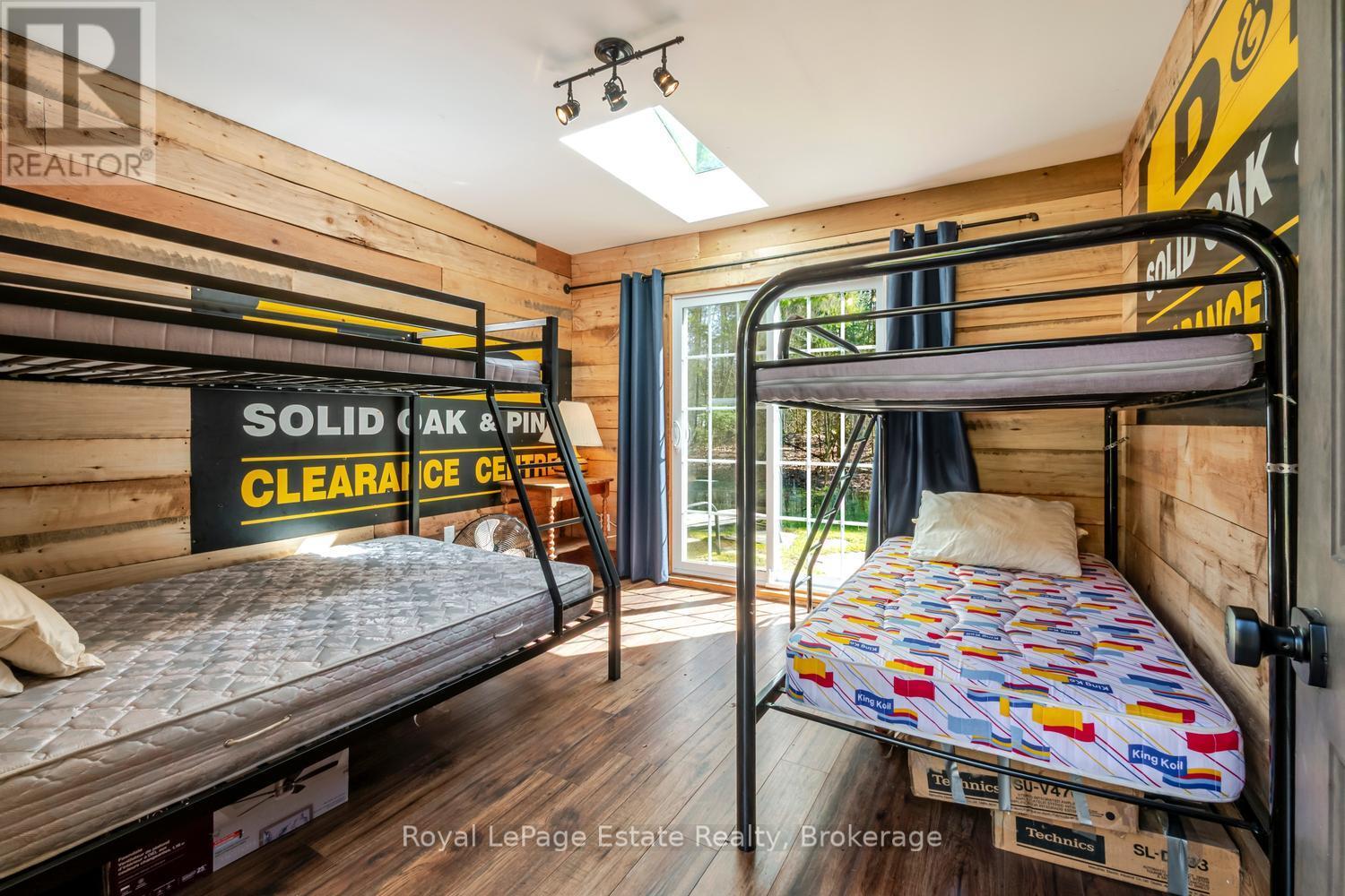 1207 Sauble Falls Road, South Bruce Peninsula, Ontario  N0H 2G0 - Photo 32 - X13059100