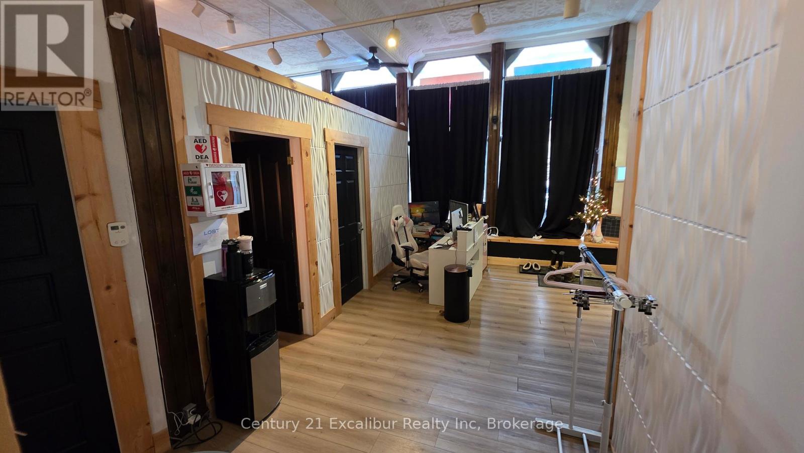 154 & 162 Main Street S, Wellington North, Ontario  N0G 2L2 - Photo 3 - X13059104