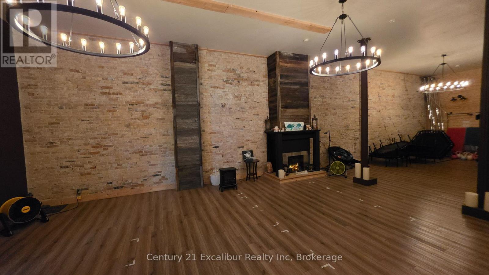 154 & 162 Main Street S, Wellington North, Ontario  N0G 2L2 - Photo 5 - X13059104