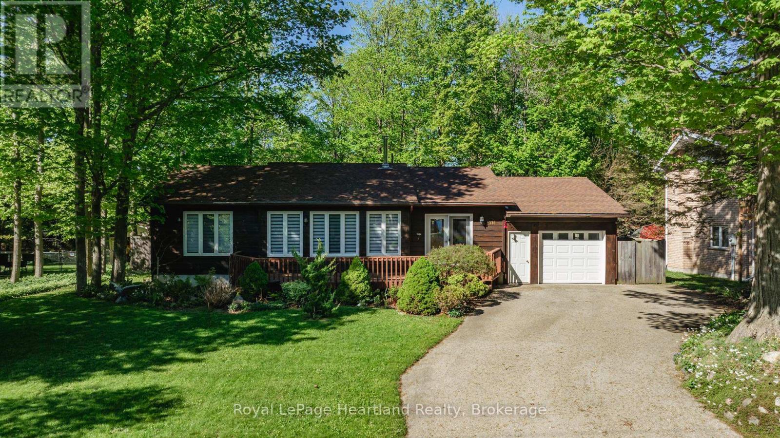216 SHADYWOOD CRESCENT, Huron-Kinloss, Ontario