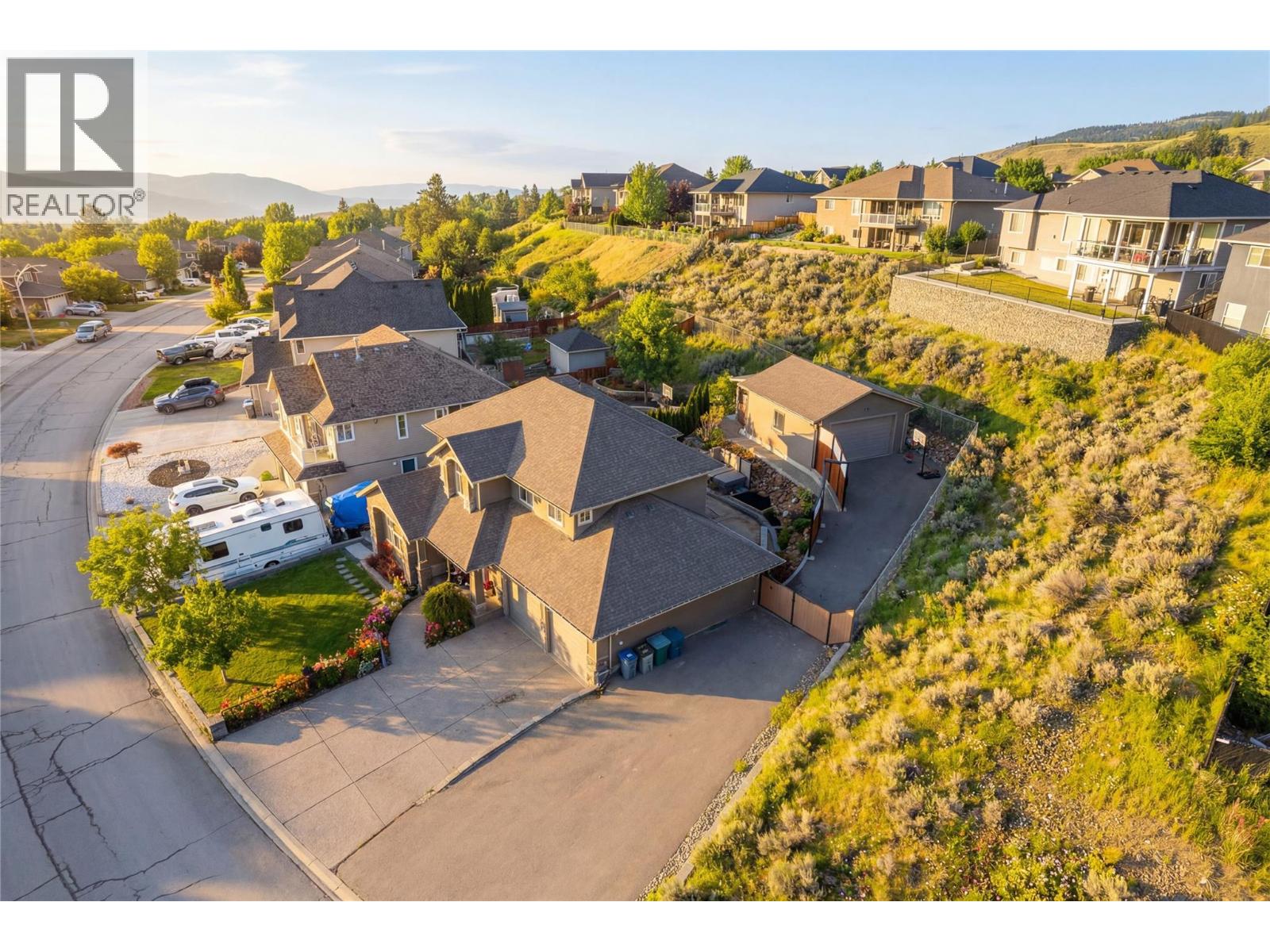 1052 Quail Drive, Kamloops, British Columbia  V2B 8N9 - Photo 3 - 10385318