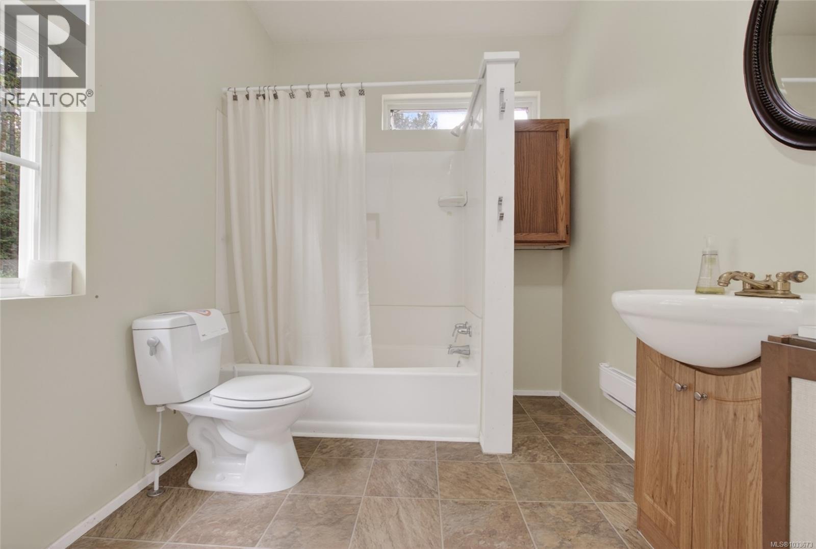 1485 Hess Rd, Gabriola Island, British Columbia  V0R 1X6 - Photo 41 - 1033673