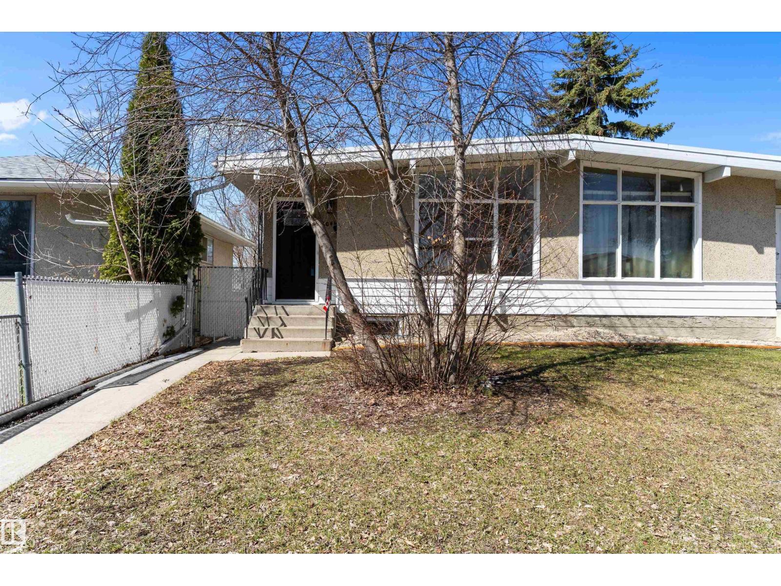 13046 101 St Nw, Edmonton, Alberta  T5E 4E9 - Photo 2 - E4484669