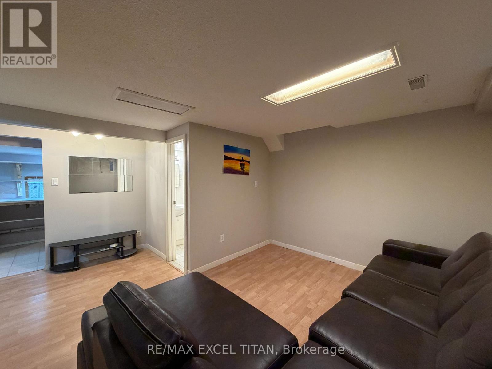 Bsmt - 251 Shawnee Circle, Toronto (Pleasant View), Ontario  M2H 2Y3 - Photo 3 - C13059132