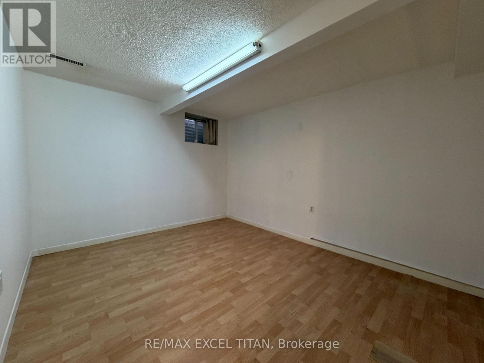 Bsmt - 251 Shawnee Circle, Toronto (Pleasant View), Ontario  M2H 2Y3 - Photo 6 - C13059132