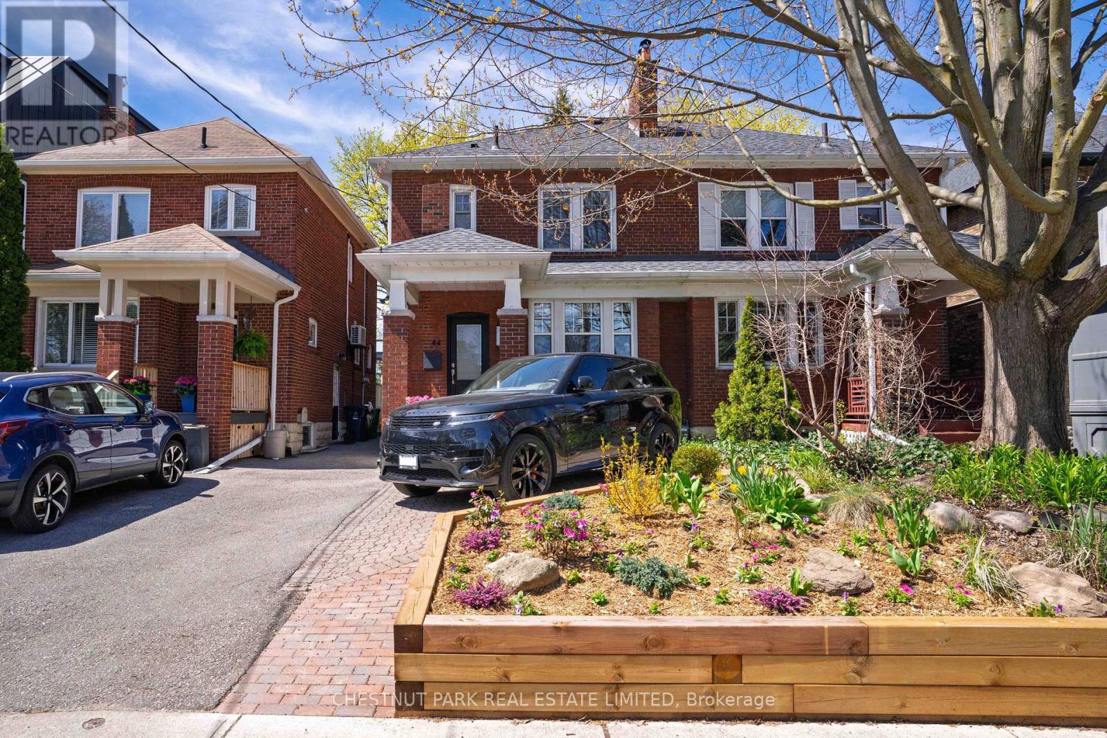 44 HARWOOD ROAD, Toronto, Ontario