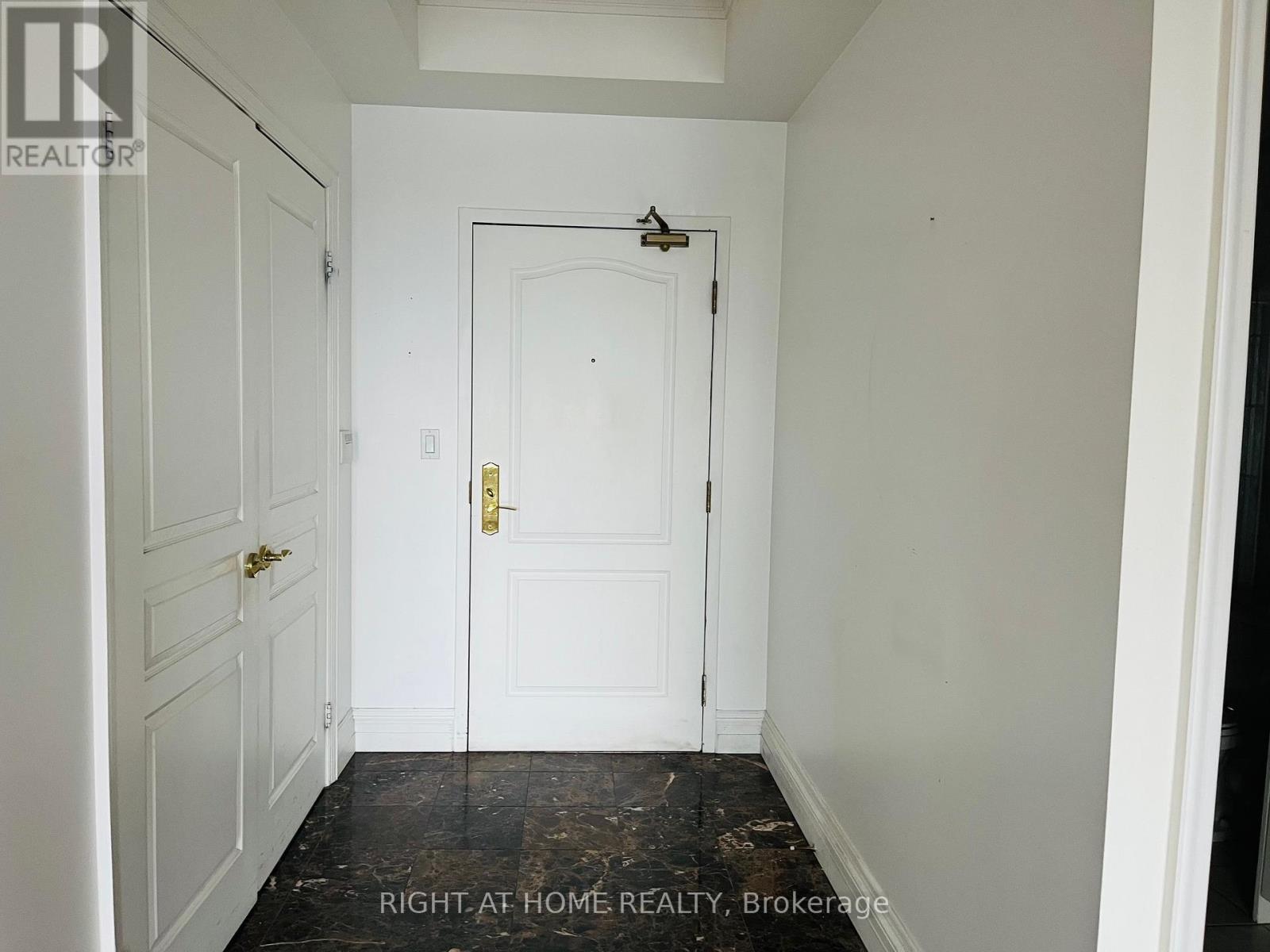 602 - 1 Cordoba Drive, Vaughan, Ontario  L4J 8S3 - Photo 20 - N12946650