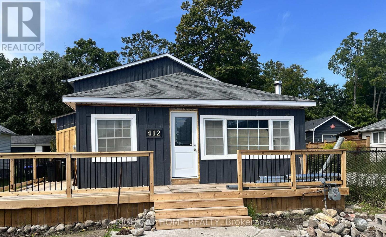 412 Limerick Crescent, Innisfil, Ontario  L0L 1K0 - Photo 4 - N12738618