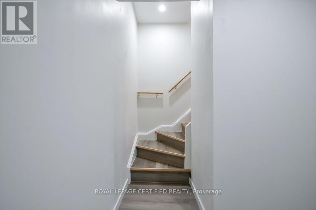 34 Balmoral Place, Barrie, Ontario  L4N 0Y9 - Photo 35 - S13057542