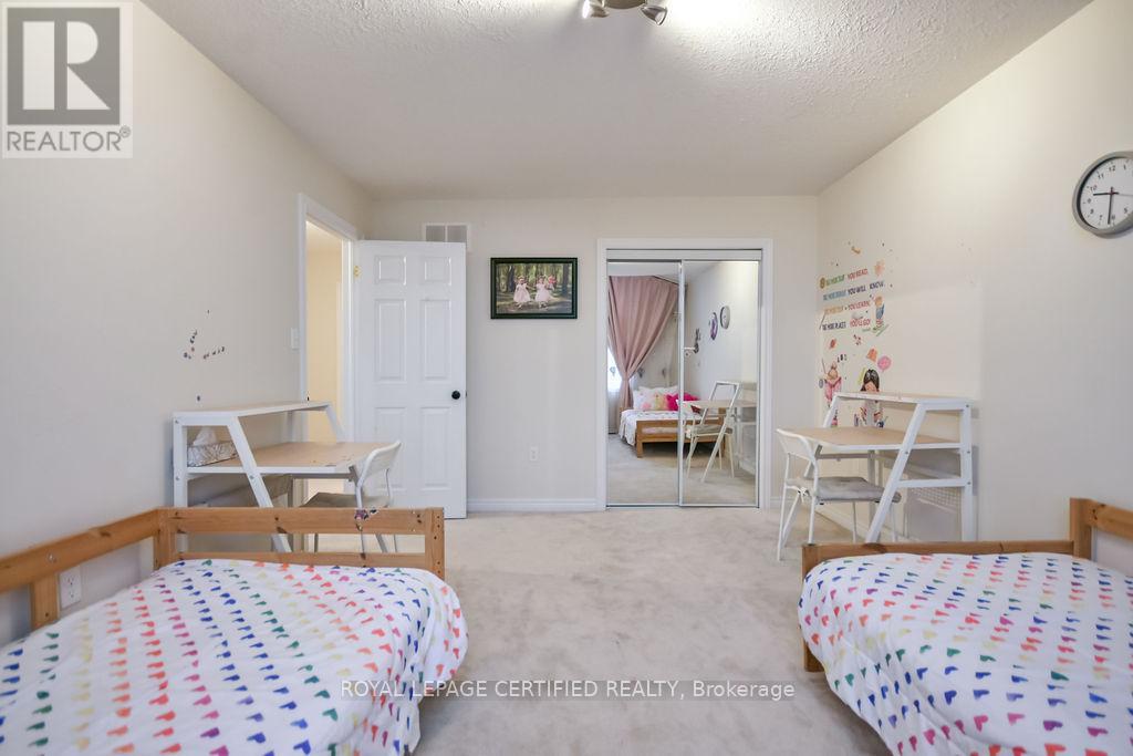 34 Balmoral Place, Barrie, Ontario  L4N 0Y9 - Photo 24 - S13057542