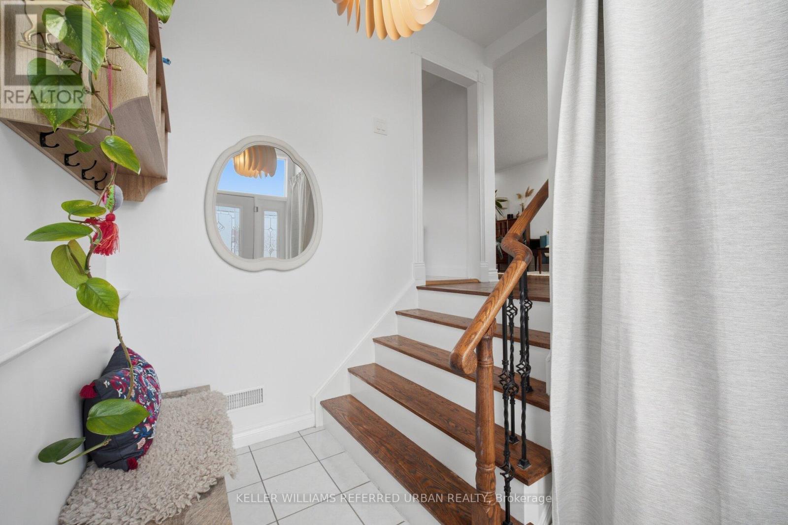 4135 DUNMOW CRESCENT, Mississauga, Ontario