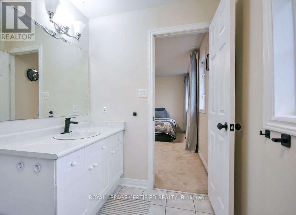 34 Balmoral Place, Barrie, Ontario  L4N 0Y9 - Photo 29 - S13057542