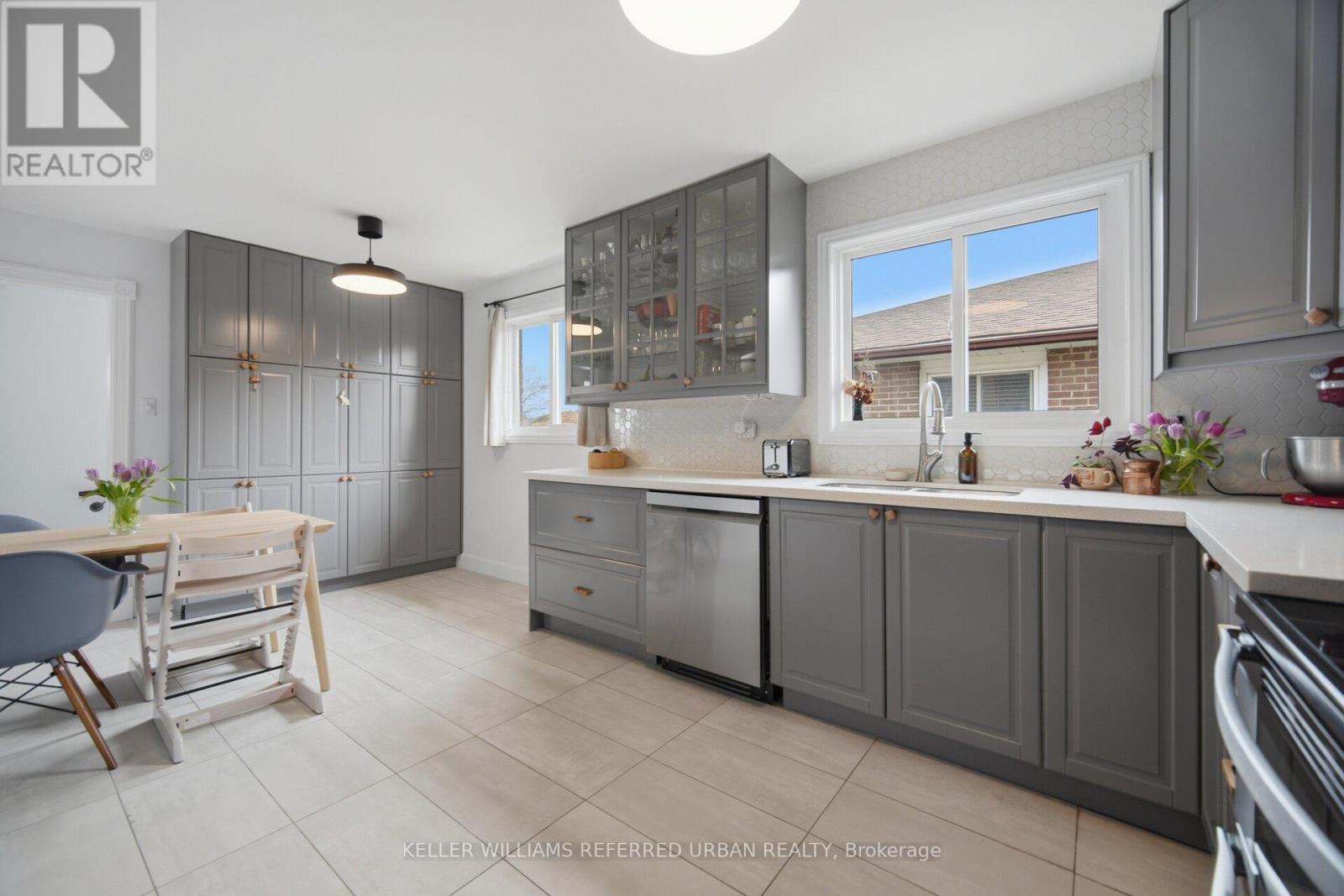 4135 Dunmow Crescent, Mississauga, Ontario  L4Z 1E1 - Photo 8 - W13030940