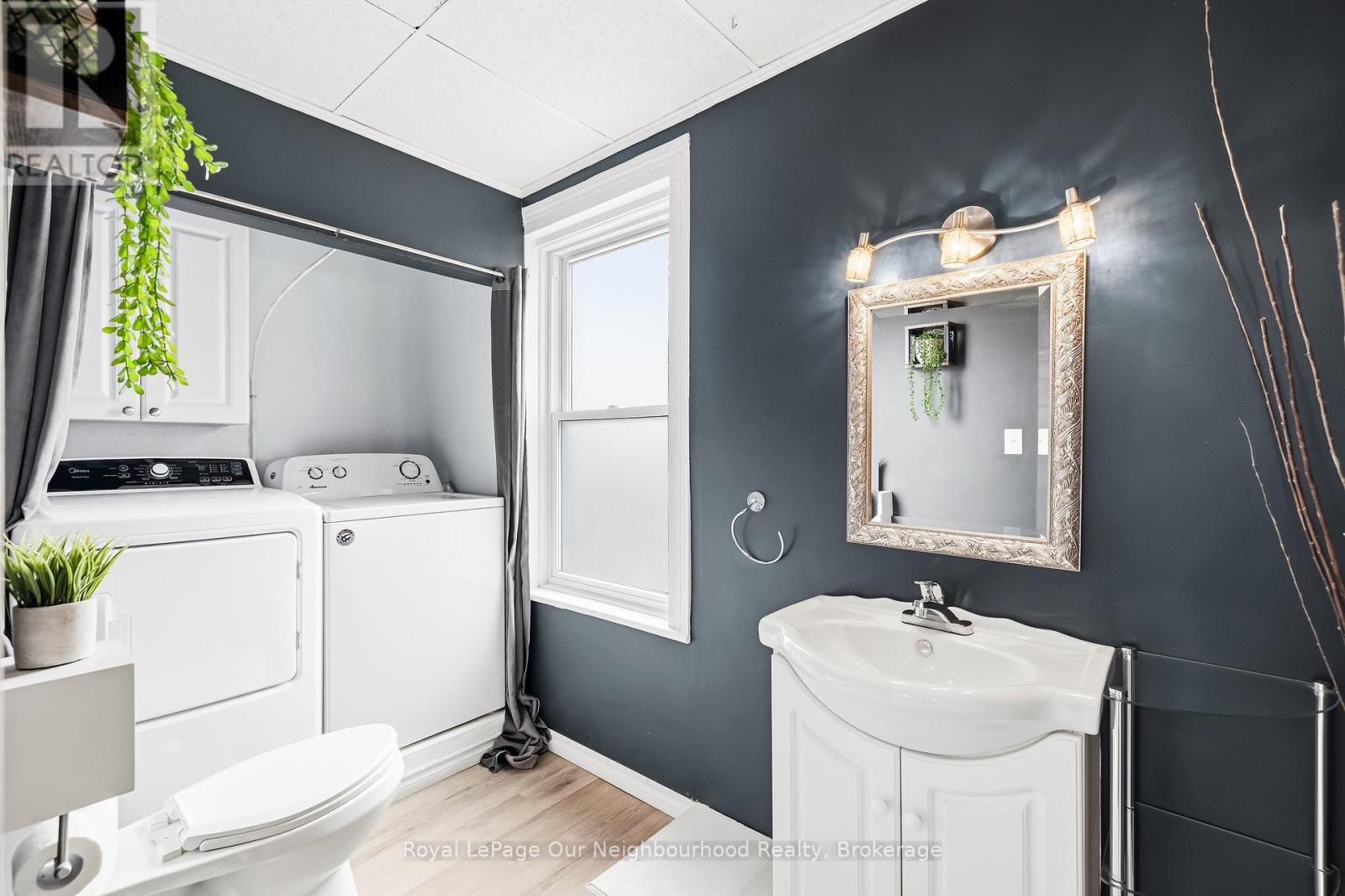 162 Dundas Street E, Quinte West, Ontario  K8V 1L4 - Photo 17 - X13058060