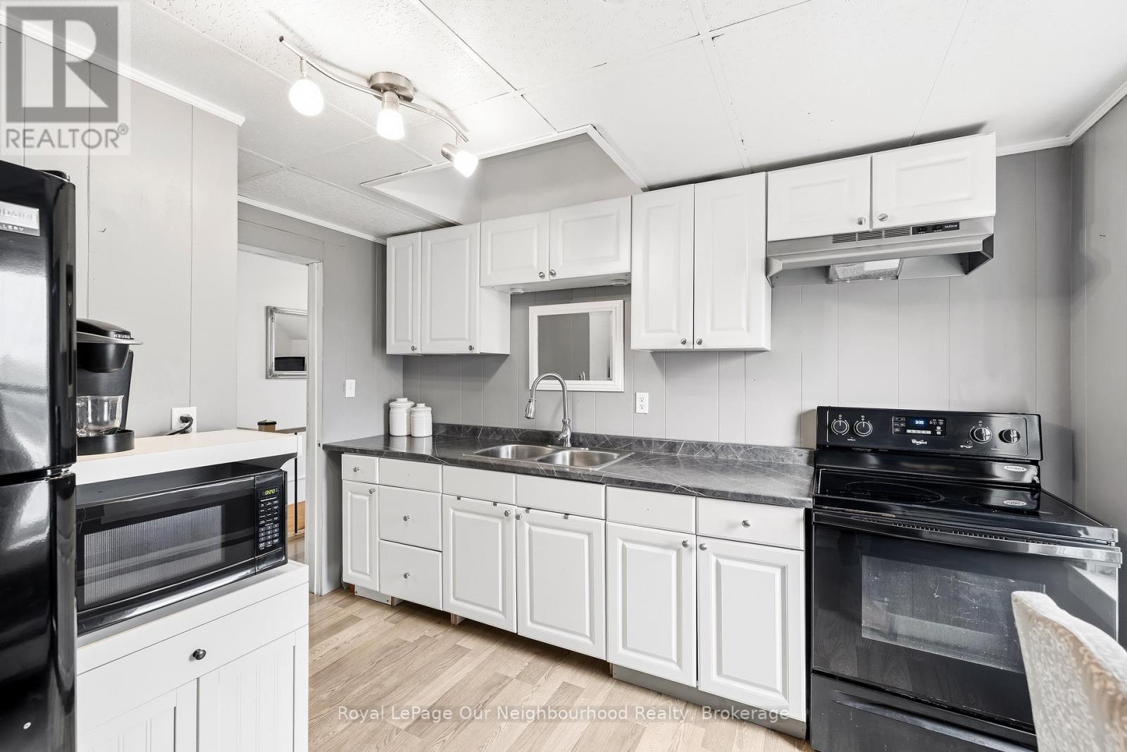 162 Dundas Street E, Quinte West, Ontario  K8V 1L4 - Photo 28 - X13058060