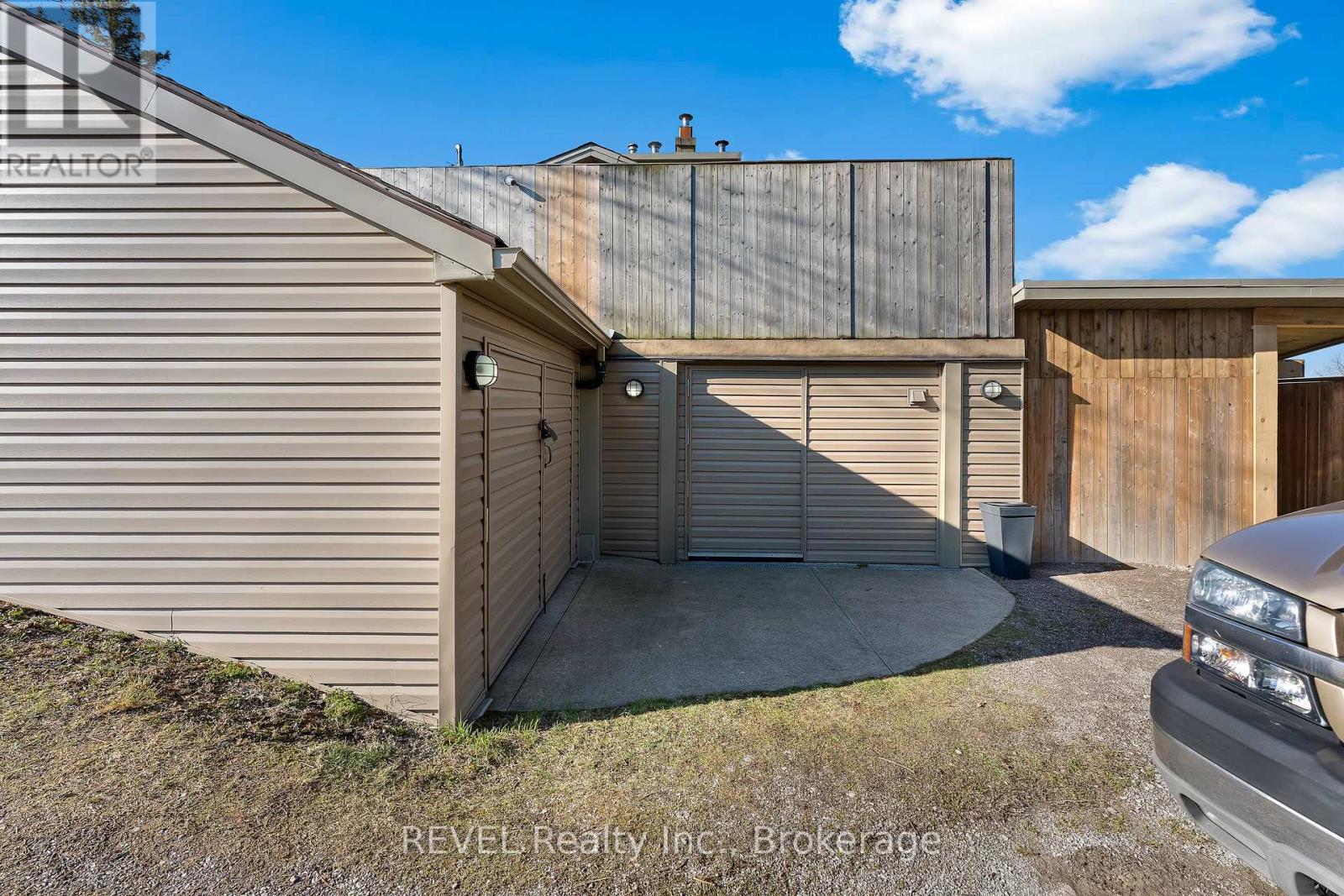 955 Ridge Road N, Fort Erie, Ontario  L0S 1N0 - Photo 39 - X12981136