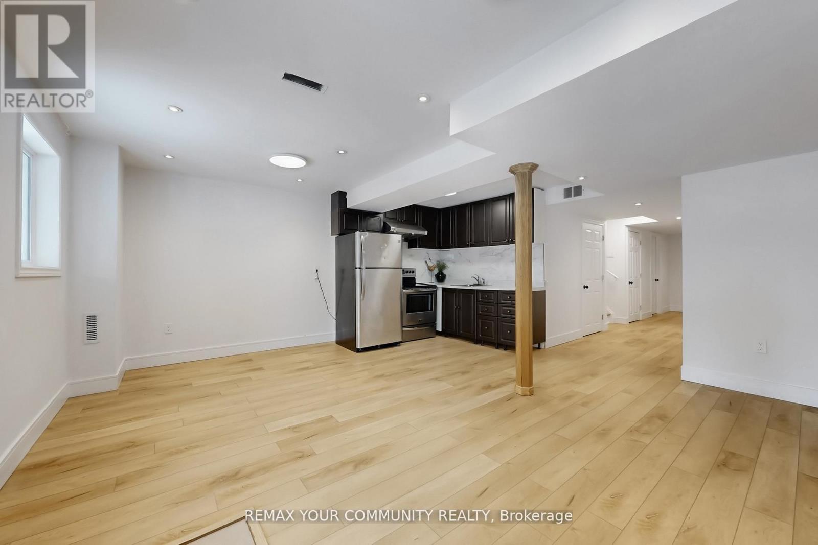 Bsmt - 25 Bache Avenue, Georgina, Ontario  L4P 0C7 - Photo 4 - N13059106