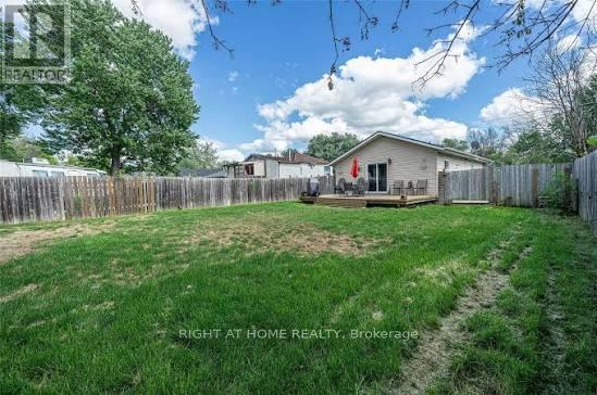 154 Garden Avenue, Georgina, Ontario  L4P 2L1 - Photo 11 - N13059232