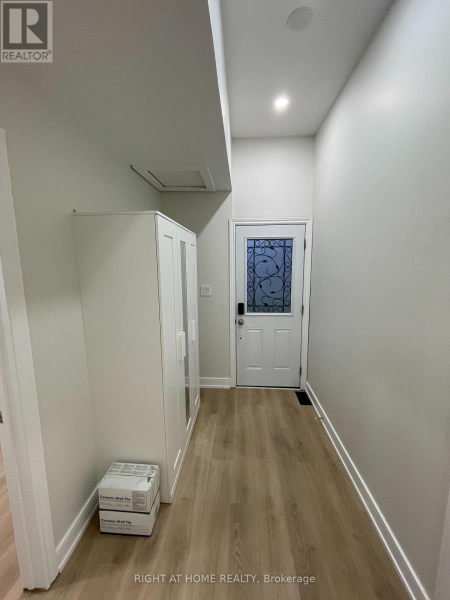 154 Garden Avenue, Georgina, Ontario  L4P 2L1 - Photo 4 - N13059232