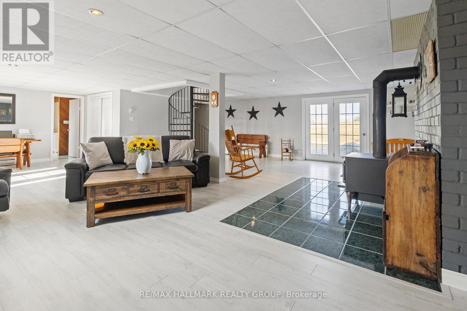 307 County Rd 5 Road, Front Of Yonge, Ontario  K0E 1R0 - Photo 17 - X12862058