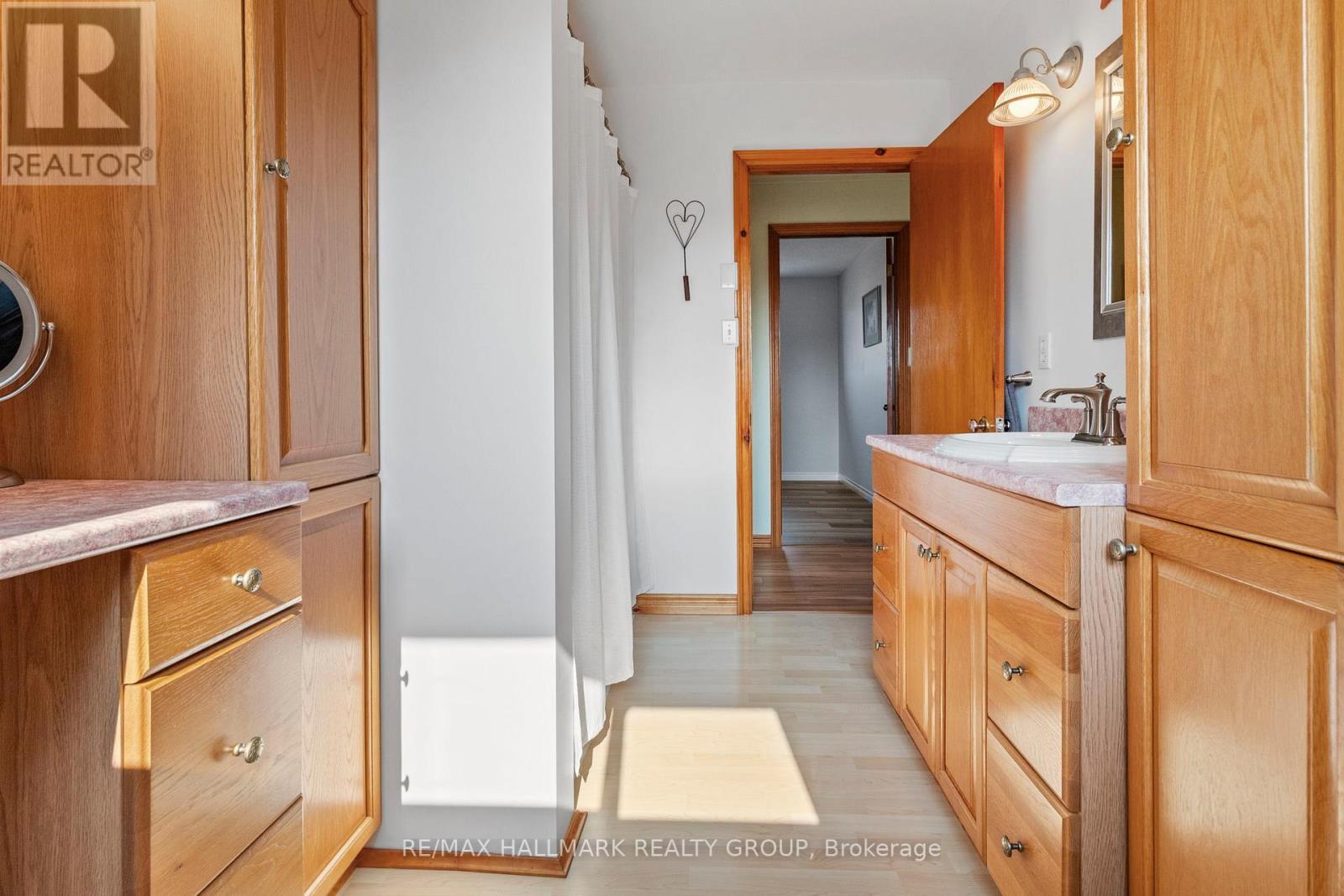 307 County Rd 5 Road, Front Of Yonge, Ontario  K0E 1R0 - Photo 15 - X12862058