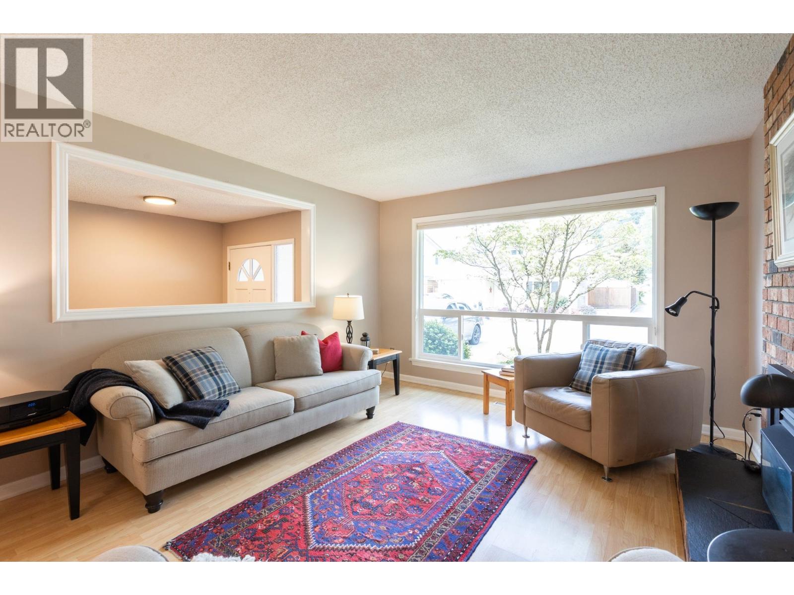 1884 Bluff Way, Coquitlam, British Columbia  V3E 1J2 - Photo 4 - R3116772