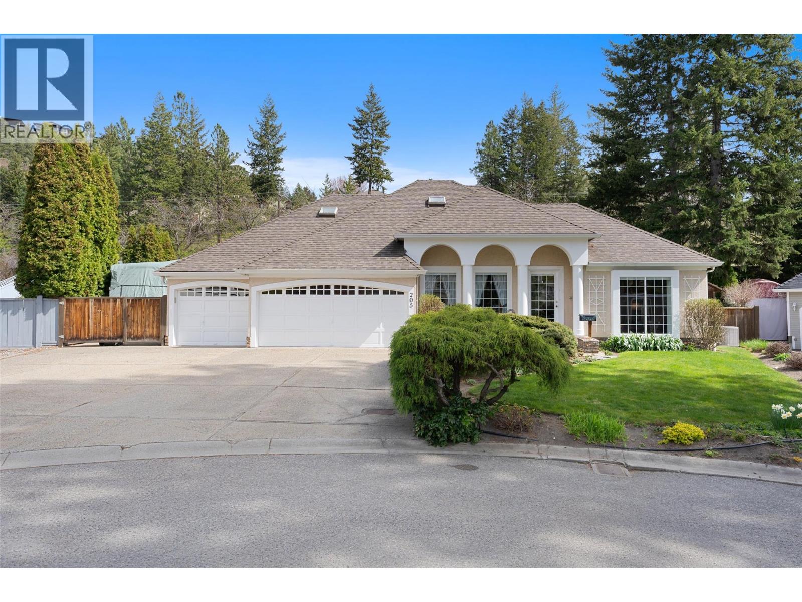 205 Merlin Court, Kelowna, British Columbia