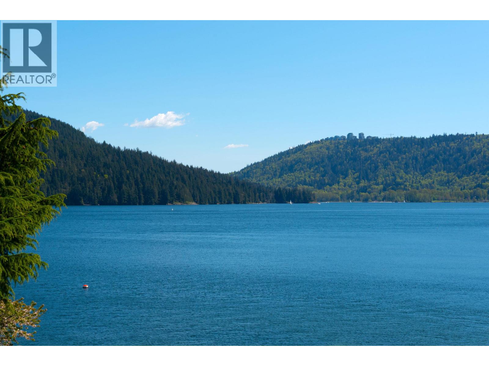 4455 Harris Place, North Vancouver, British Columbia  V7G 1E9 - Photo 9 - R3116908