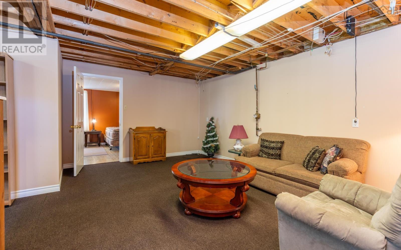 5 Whipple Street, Yarmouth, Nova Scotia  B5A 1W3 - Photo 34 - 202608677