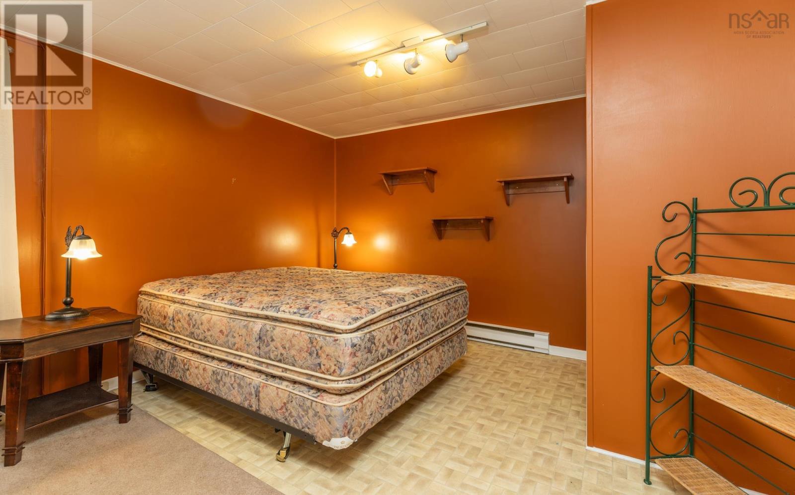 5 Whipple Street, Yarmouth, Nova Scotia  B5A 1W3 - Photo 38 - 202608677