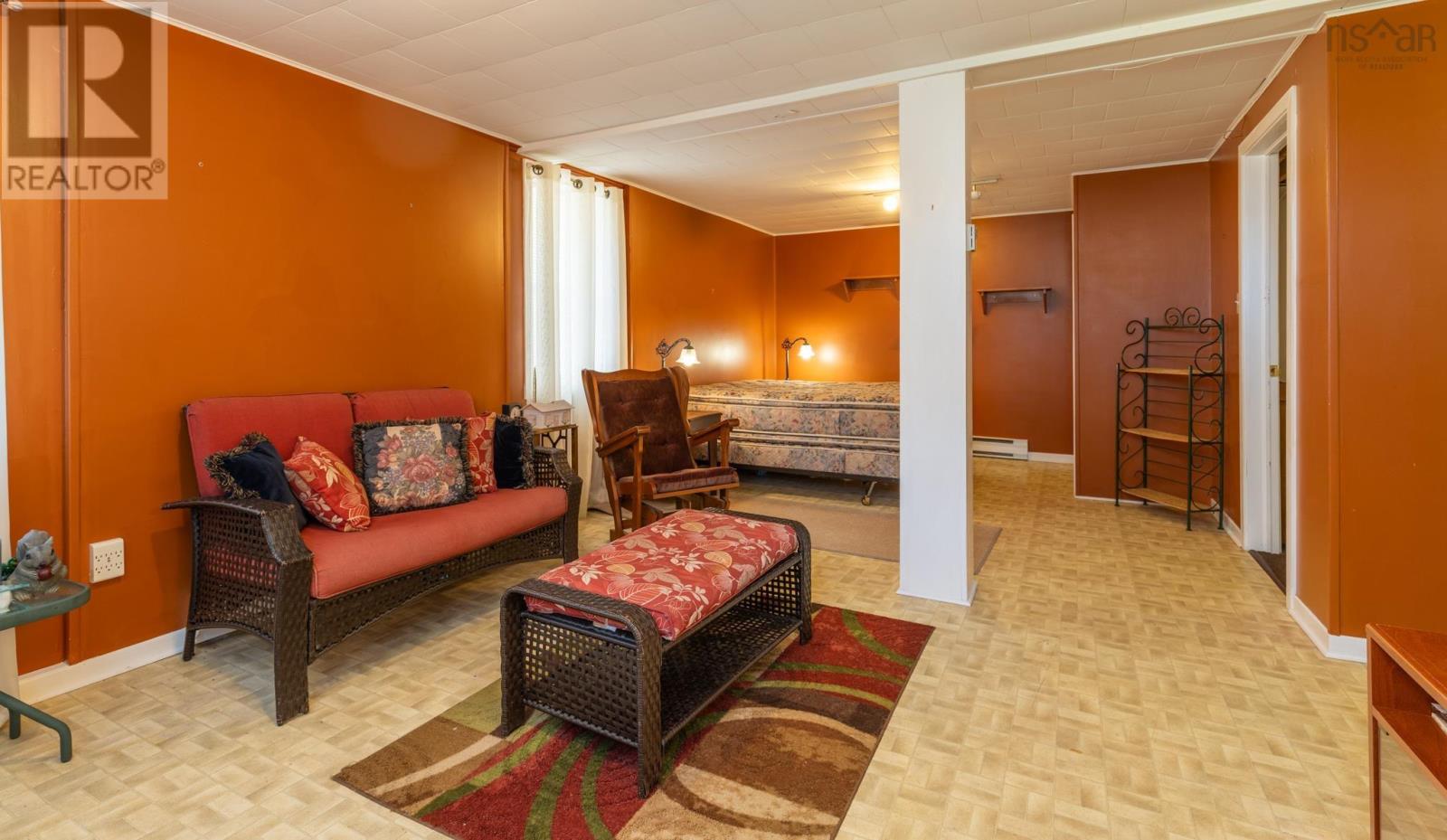 5 Whipple Street, Yarmouth, Nova Scotia  B5A 1W3 - Photo 36 - 202608677