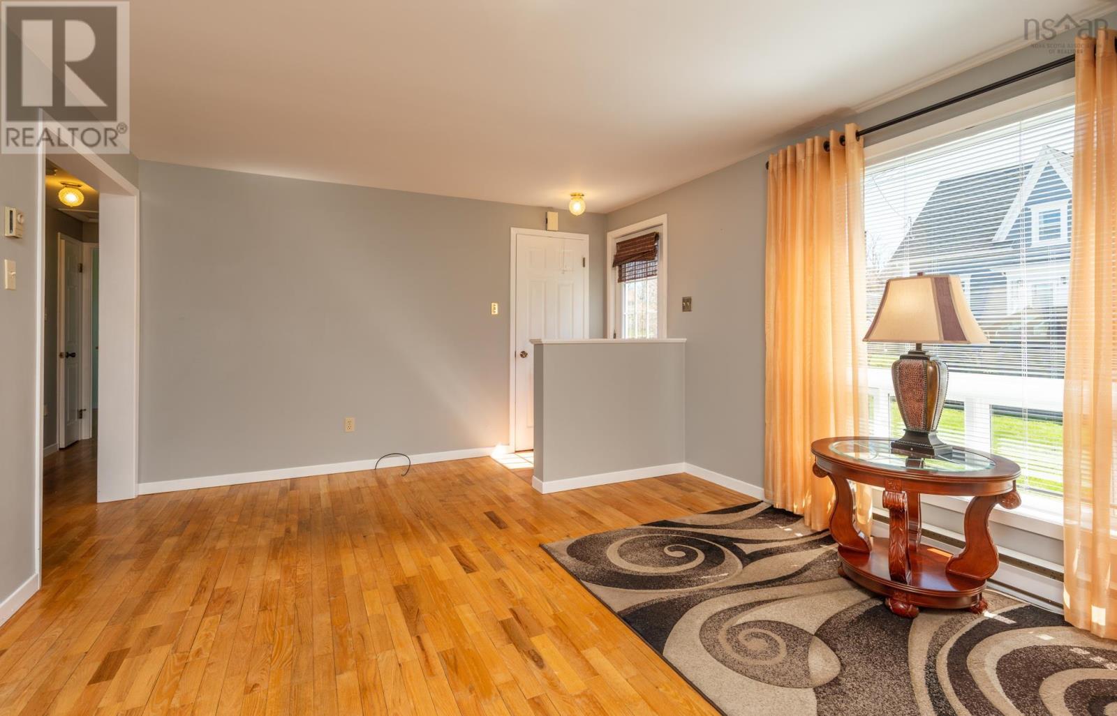 5 Whipple Street, Yarmouth, Nova Scotia  B5A 1W3 - Photo 20 - 202608677