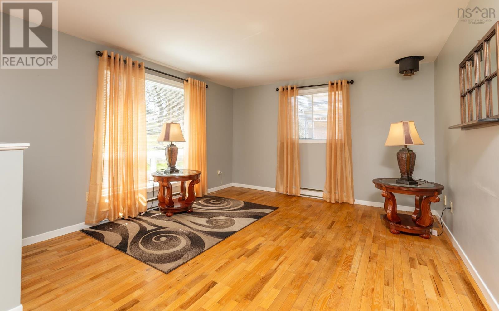 5 Whipple Street, Yarmouth, Nova Scotia  B5A 1W3 - Photo 19 - 202608677