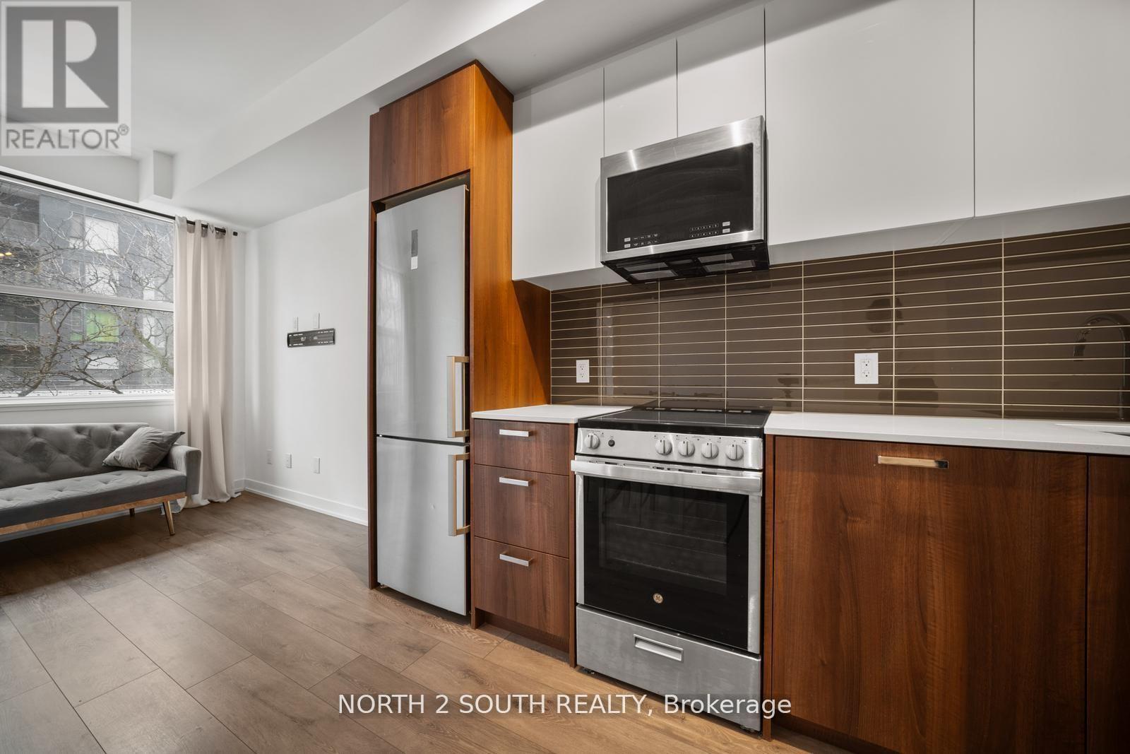 213 - 1787 St Clair Avenue W, Toronto, Ontario  M6N 0B7 - Photo 10 - W13059180