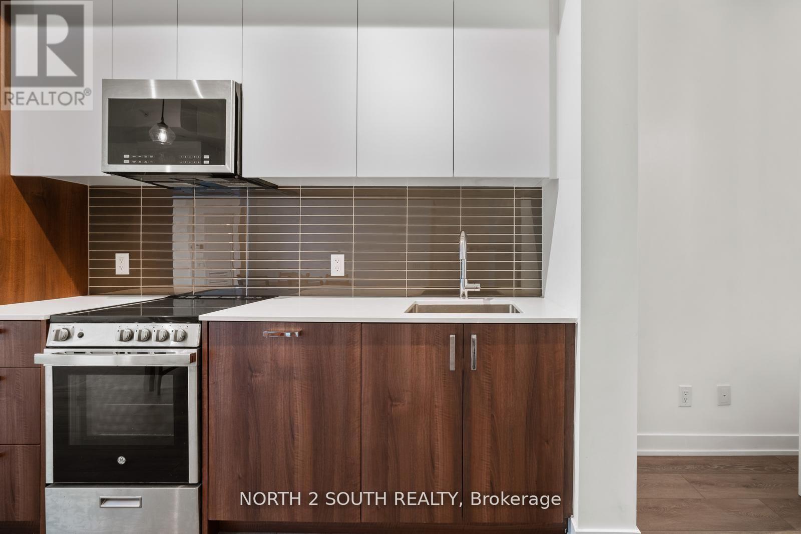 213 - 1787 St Clair Avenue W, Toronto, Ontario  M6N 0B7 - Photo 11 - W13059180