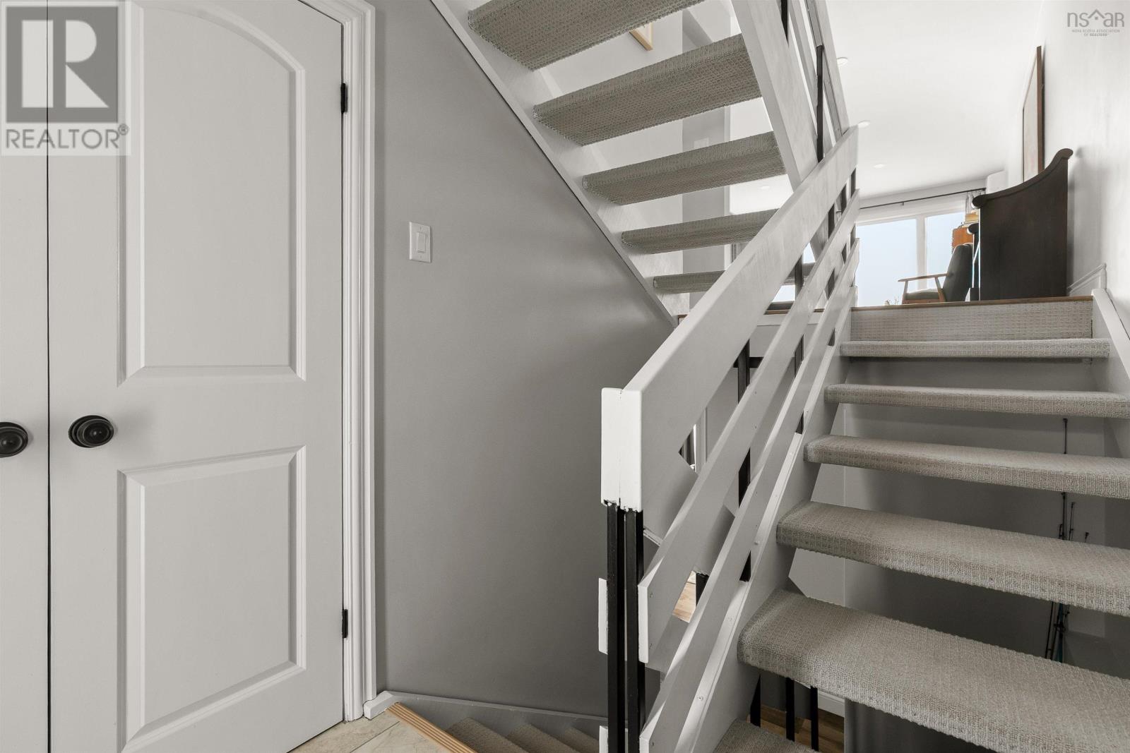 473 Shore Drive, Bedford, Nova Scotia  B4A 2C7 - Photo 3 - 202603402