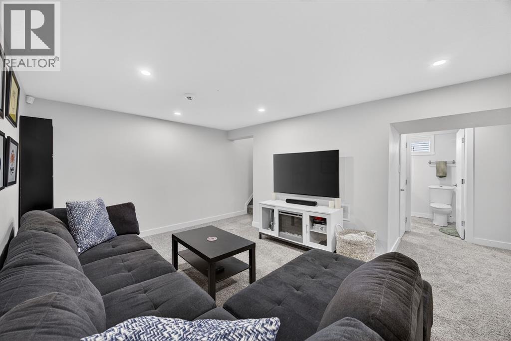 208 78 Avenue Se, Calgary, Alberta  T2H 1C4 - Photo 31 - A2296126