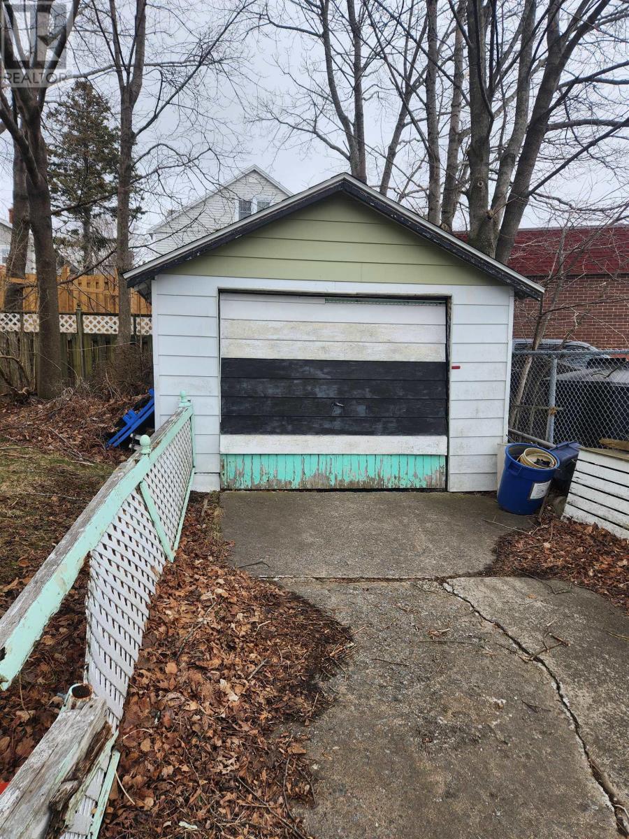 3675 Memorial Drive, North End Halifax, Halifax, Nova Scotia  B3K 5A3 - Photo 3 - 202606212