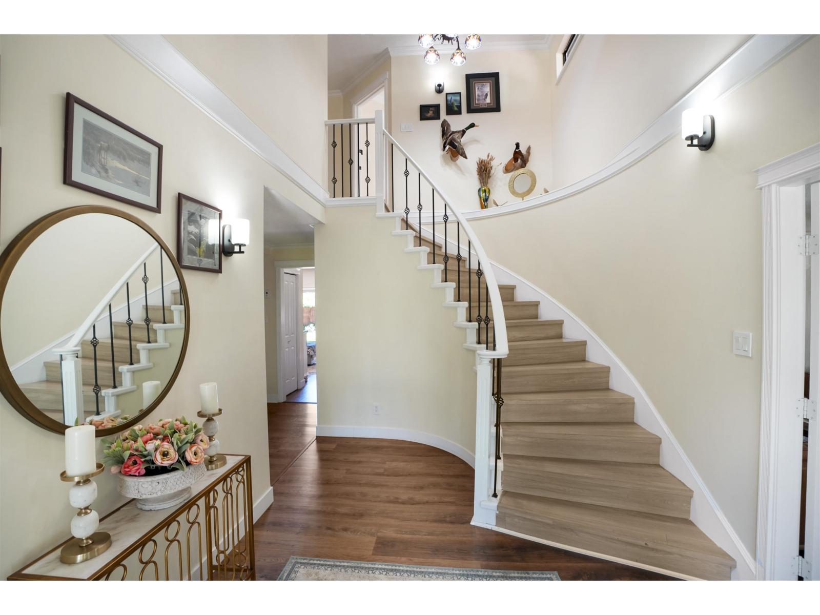 13846 18 Avenue, Surrey, British Columbia  V4A 1W4 - Photo 3 - R3117392