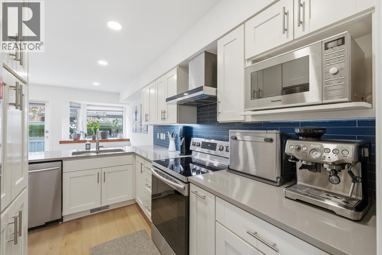 10 2118 Eastern Avenue, North Vancouver, British Columbia  V7L 3G3 - Photo 3 - R3105771