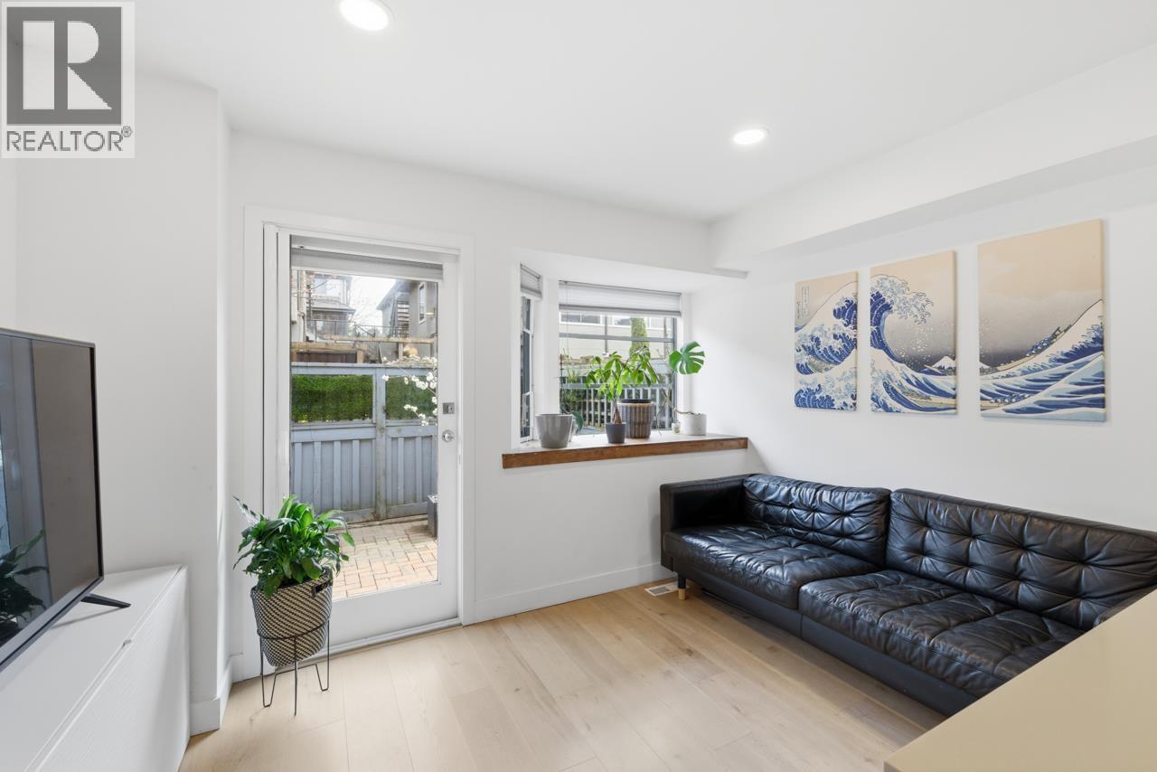 10 2118 Eastern Avenue, North Vancouver, British Columbia  V7L 3G3 - Photo 6 - R3105771