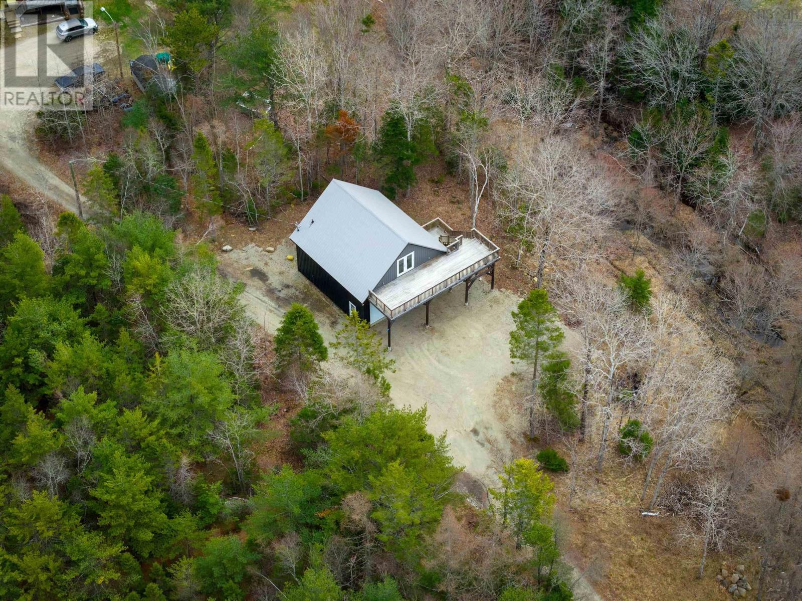 27 Pig Loop Road, Chester, Nova Scotia  B0J 1J0 - Photo 4 - 202609003