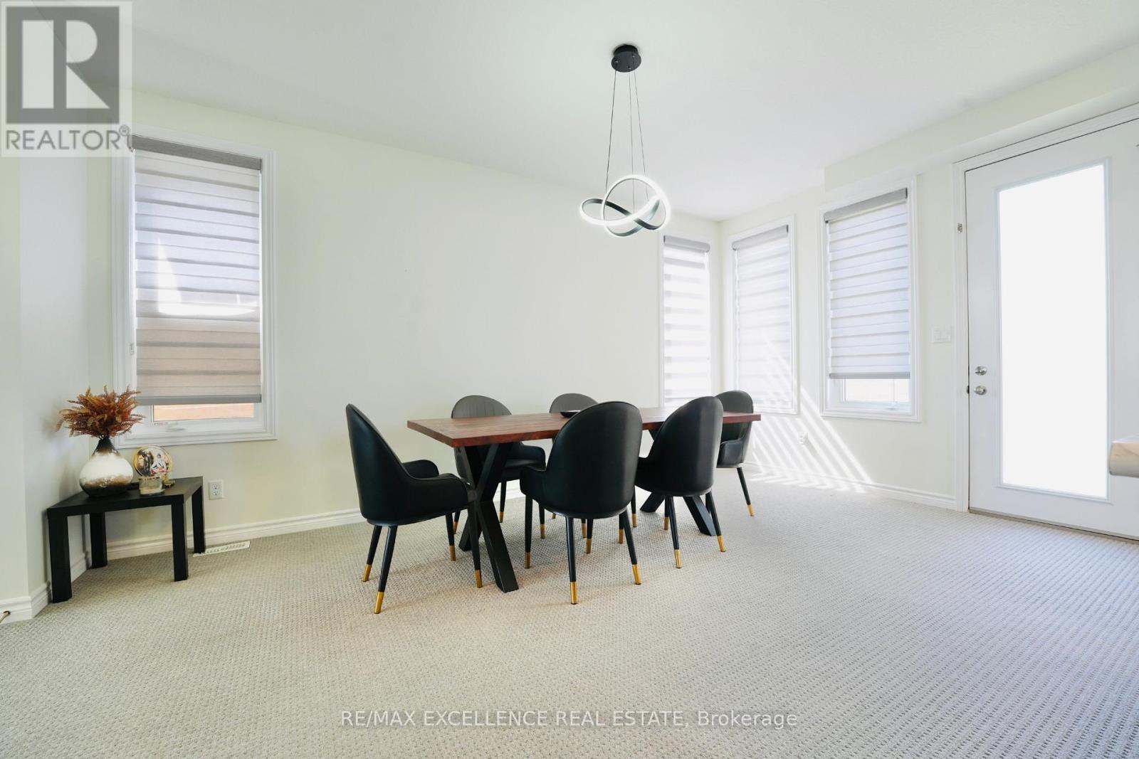 1689 Aukett Drive, London North, Ontario  N5X 0N2 - Photo 4 - X13059174