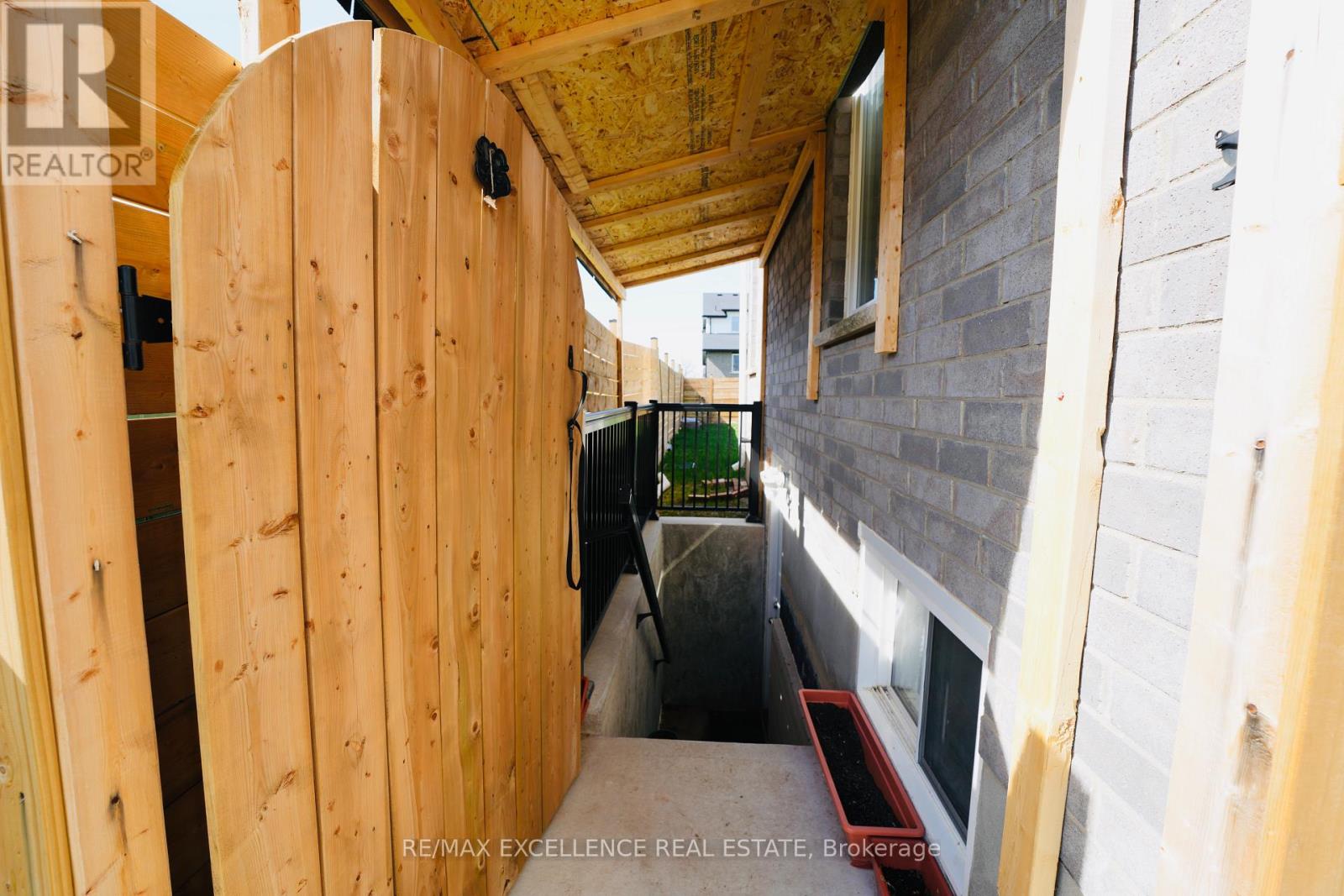 1689 Aukett Drive, London North, Ontario  N5X 0N2 - Photo 46 - X13059174