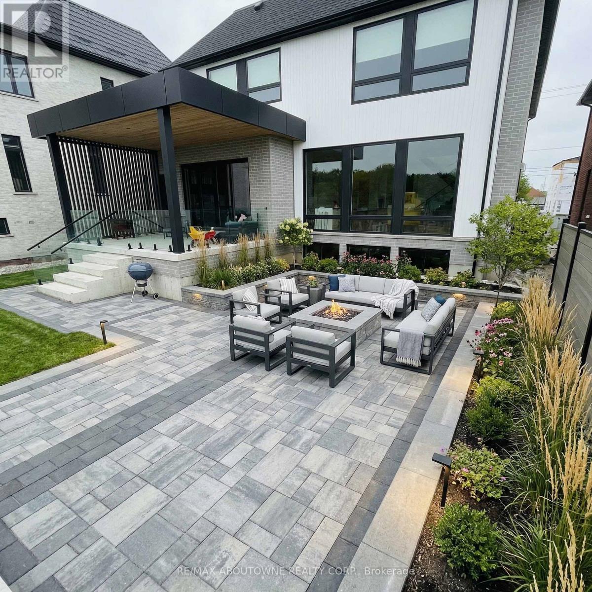 70 Upper Mount Albion Road, Hamilton, Ontario  L8J 2S1 - Photo 46 - X13059212