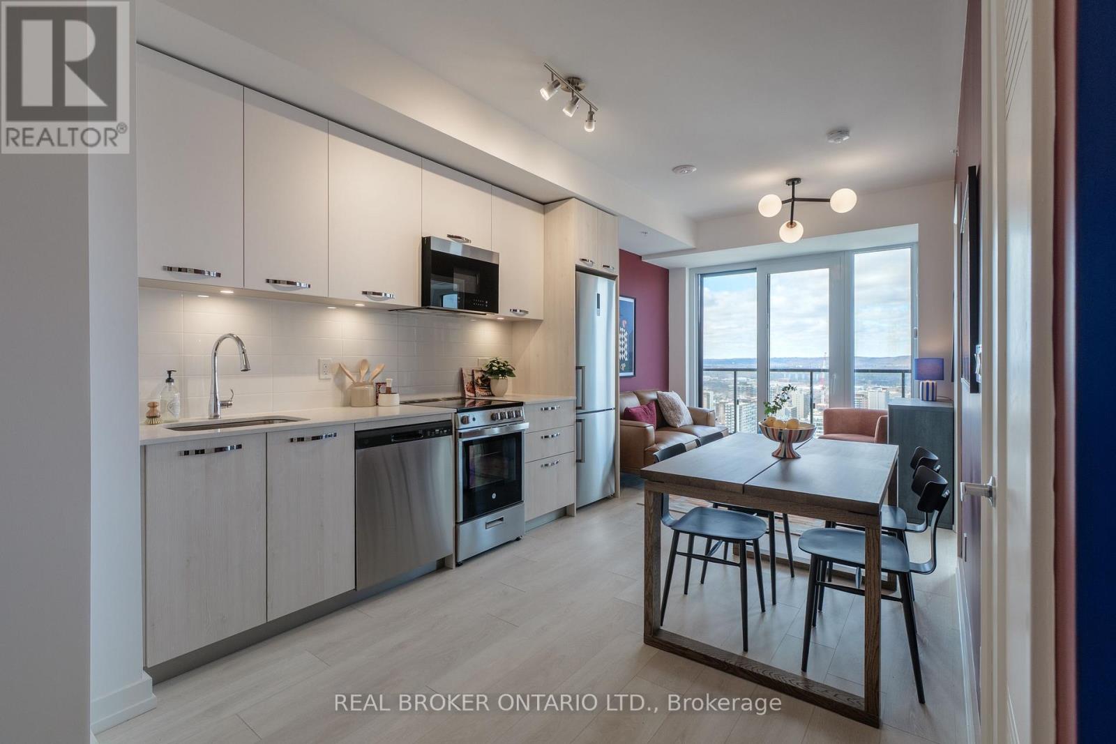 2701 - 75 James Street S, Hamilton, Ontario  L8P 2Y9 - Photo 1 - X13059218