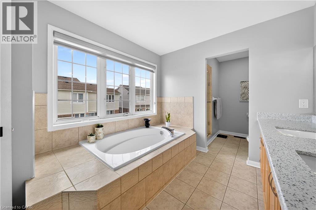 207 Arthur Fach Drive, Cambridge, Ontario  N1T 2G2 - Photo 28 - 40825422